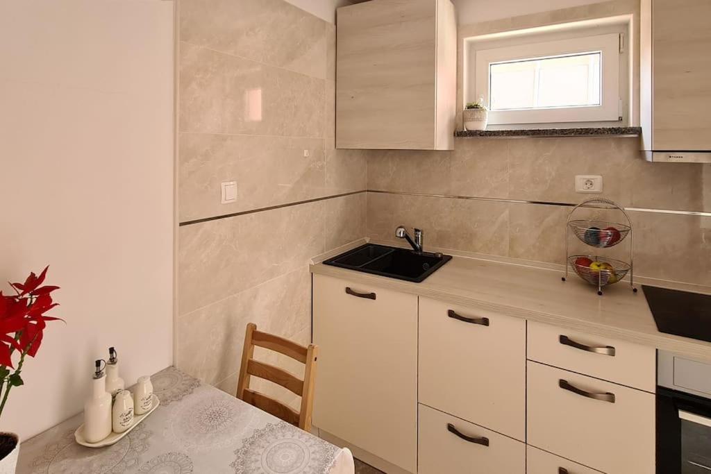 Hisa Idej Appartement Sežana Buitenkant foto